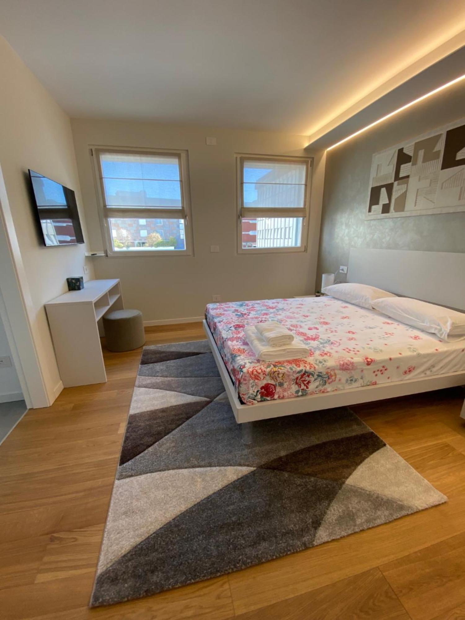 Apartmán Hz+ Costantini Pordenone Exteriér fotografie